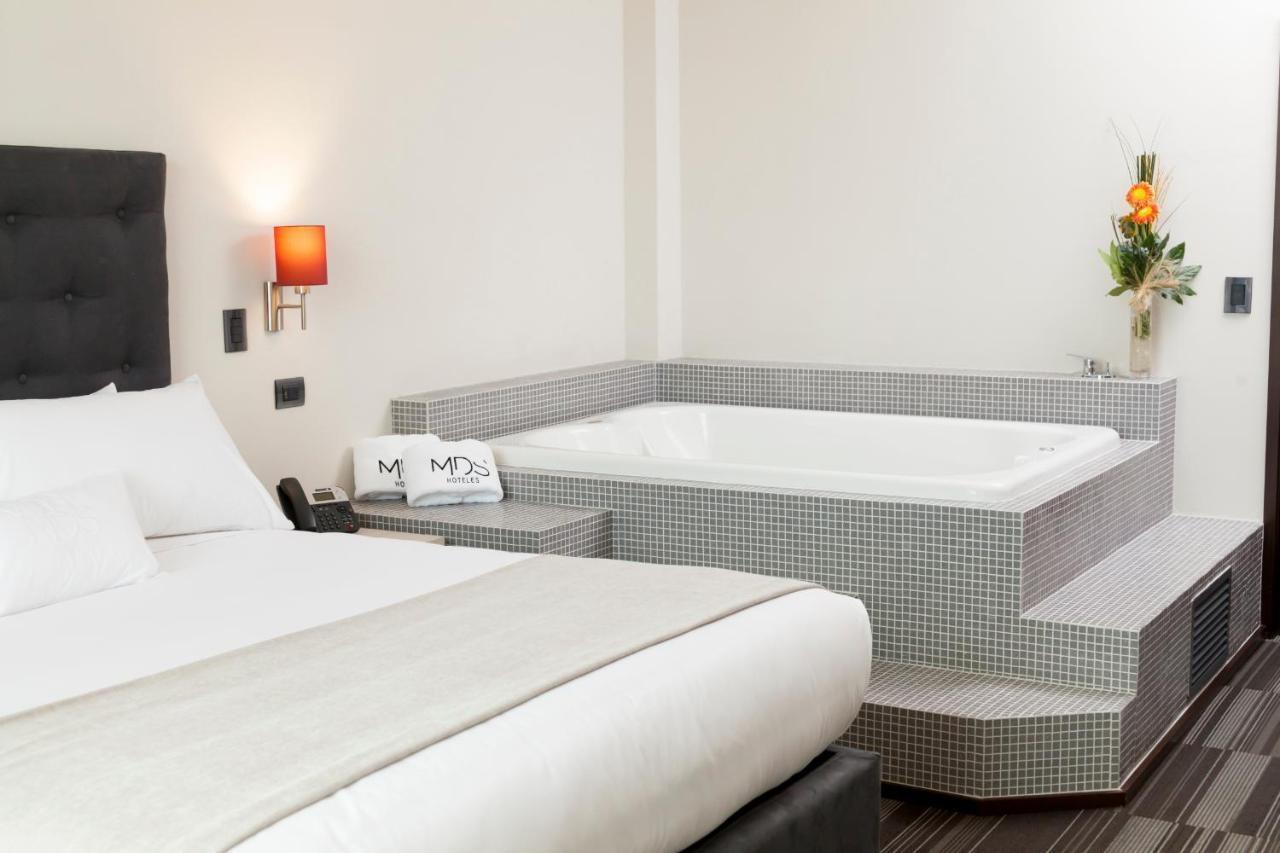 King Suite Spa Bath,980011357:JPEG